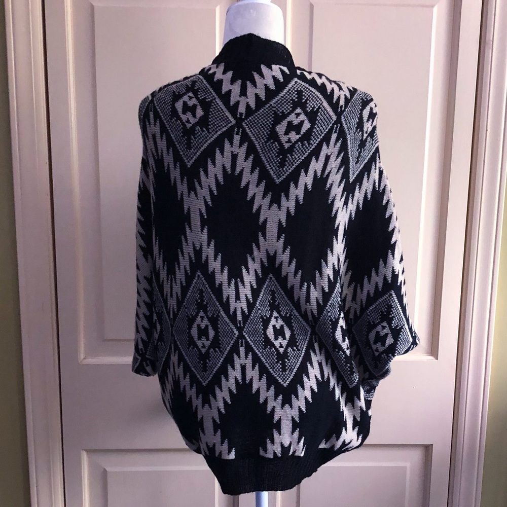 | Charlotte Russe | Open Cardigan - Picture 2 of 3